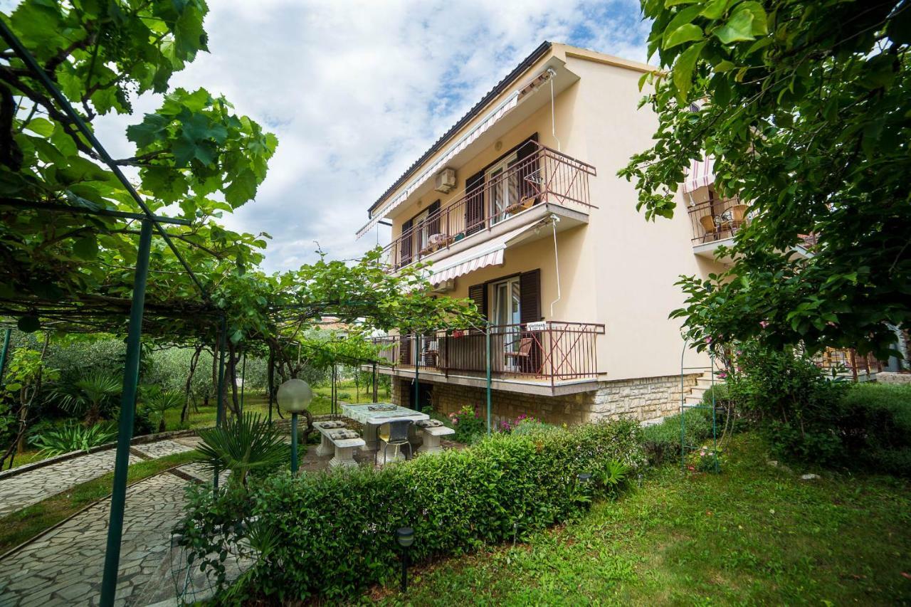 Apartments Marija Porec Exterior photo