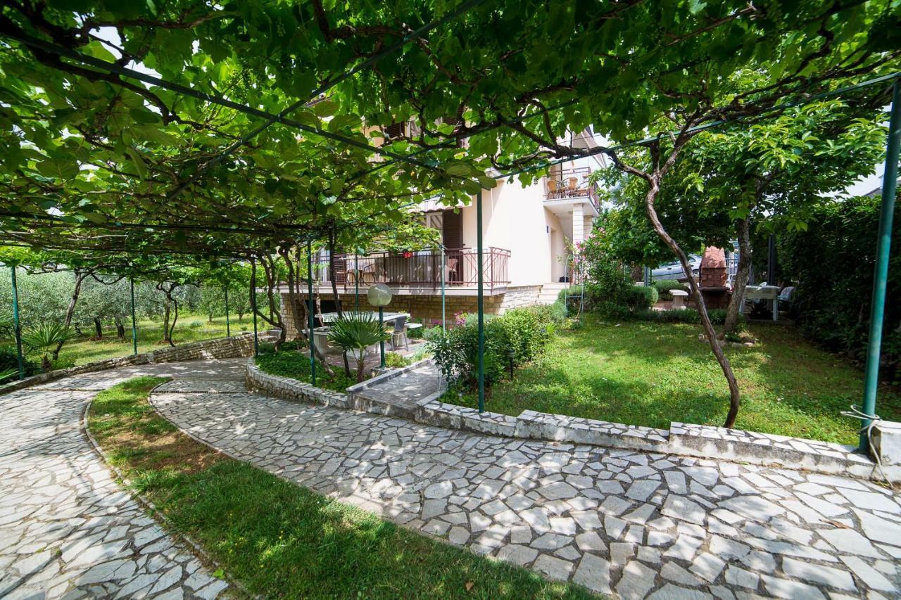 Apartments Marija Porec Exterior photo